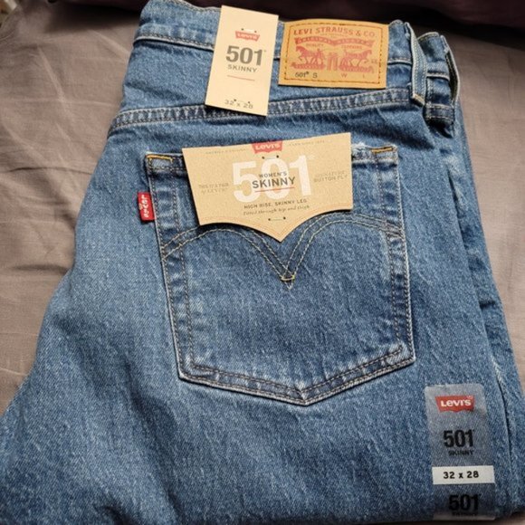 Levi's 501 Women's Skinny Jeans (sizes 30, 31, & 32) - Picture 7 of 7